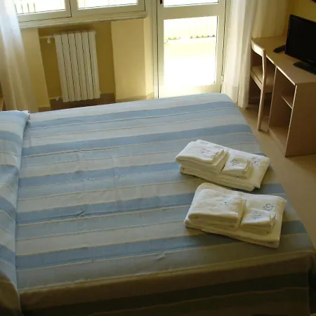 Hotel Gloria 3*