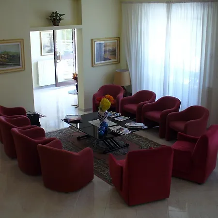 Hotel Gloria 3*