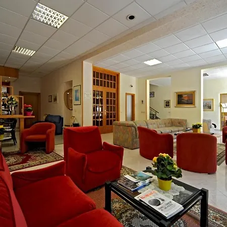 Hotel Gloria 3*
